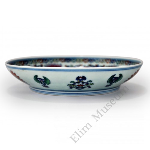 1527 A Doucai “Longivity" scrolling-lotus dish